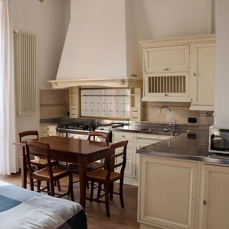 La Corte Di Brusuglio Apartments Cormano Buitenkant foto